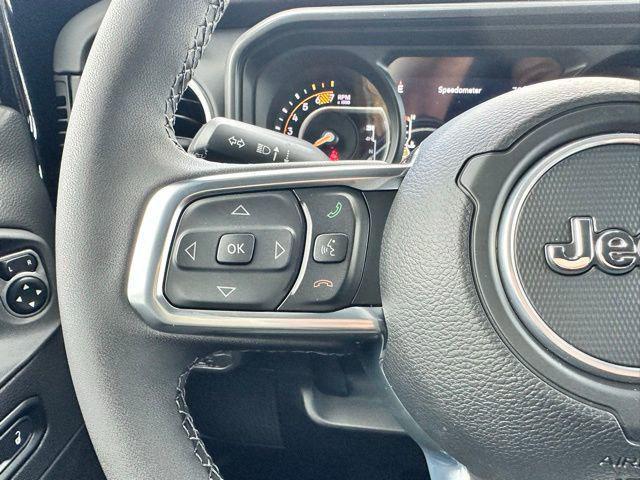 new 2025 Jeep Wrangler car, priced at $51,052