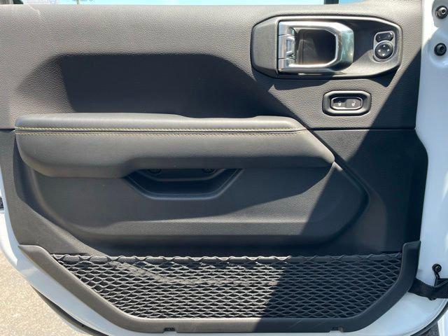 new 2026 Jeep Gladiator car, priced at $46,348