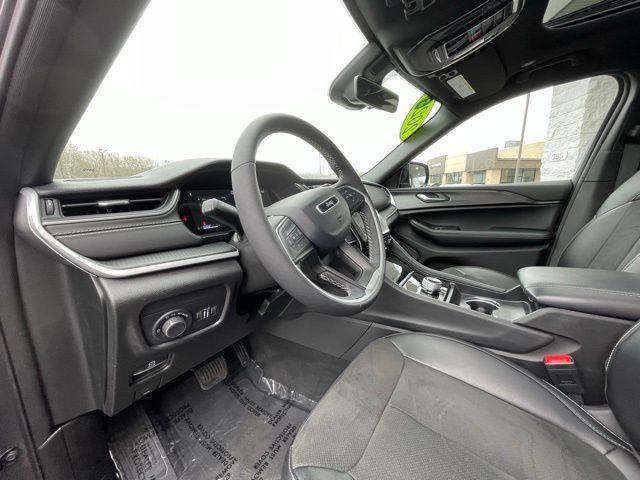 used 2025 Jeep Grand Cherokee L car, priced at $35,784