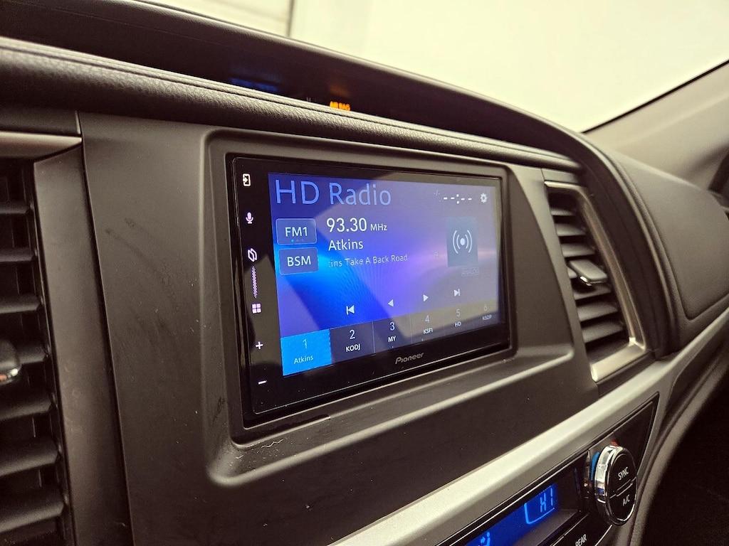 used 2018 Toyota Highlander car, priced at $27,998