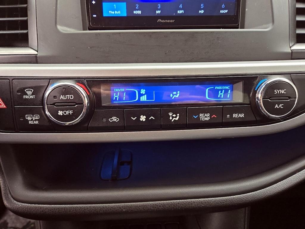 used 2018 Toyota Highlander car, priced at $27,998