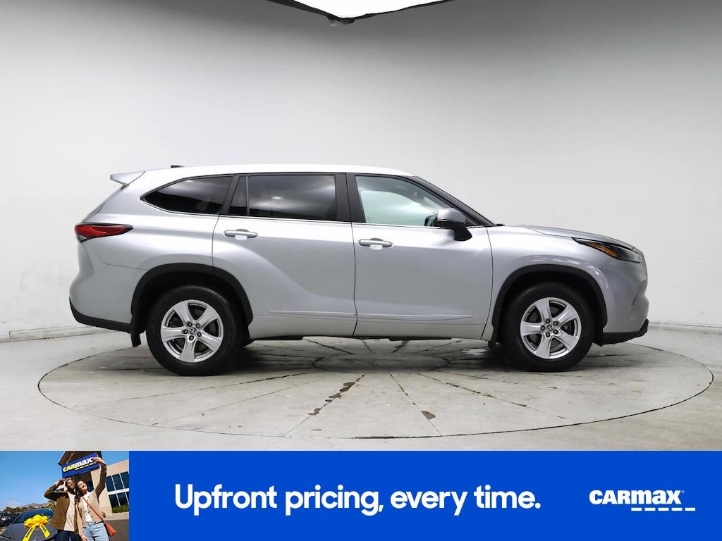 used 2023 Toyota Highlander car, priced at $32,998