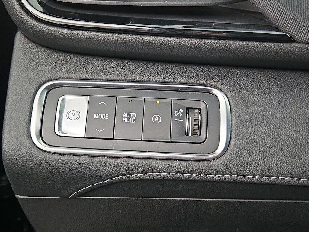 used 2025 Buick Enclave car, priced at $34,998