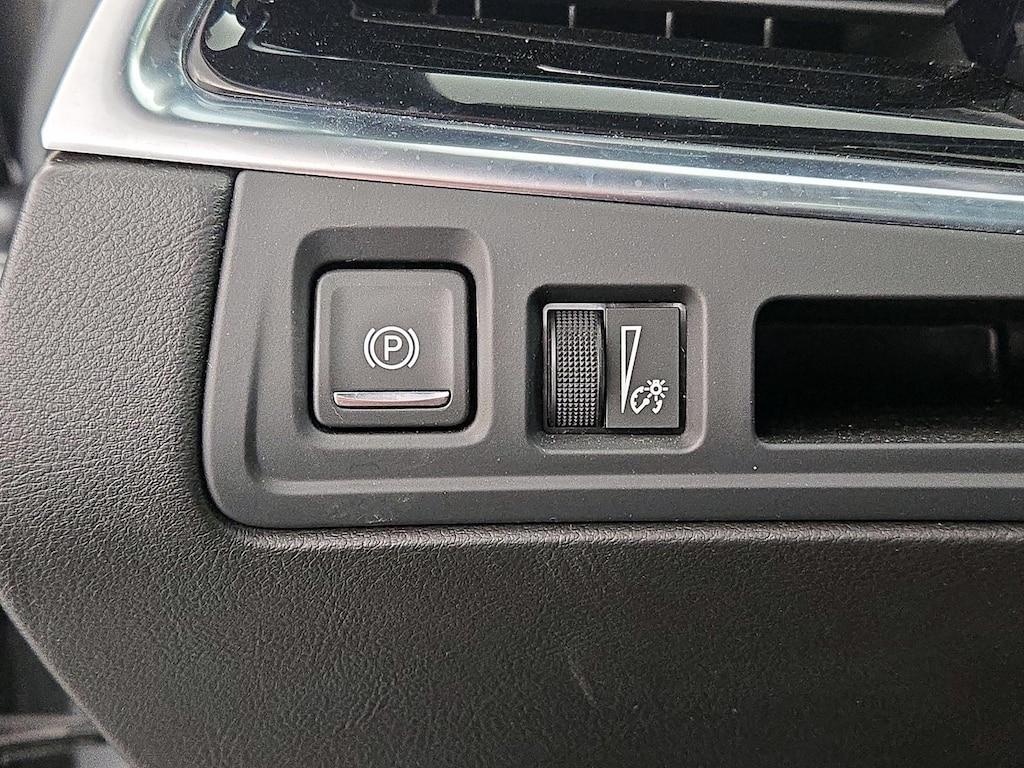 used 2025 Cadillac XT6 car, priced at $37,998