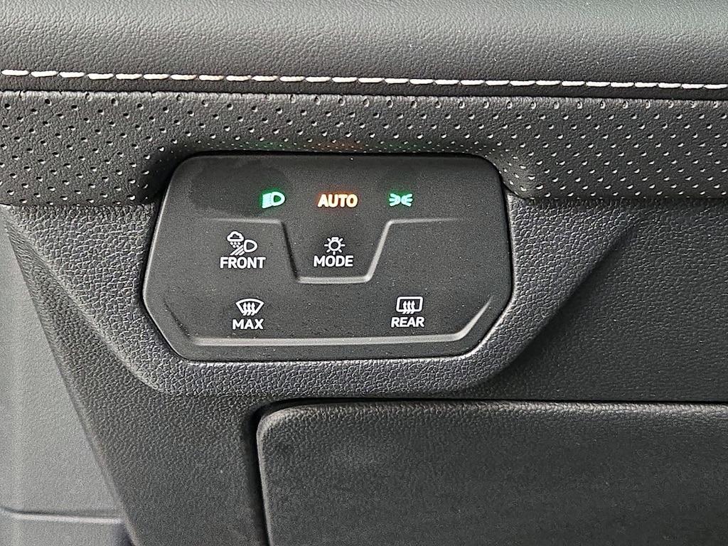 used 2025 Volkswagen Atlas car, priced at $32,998