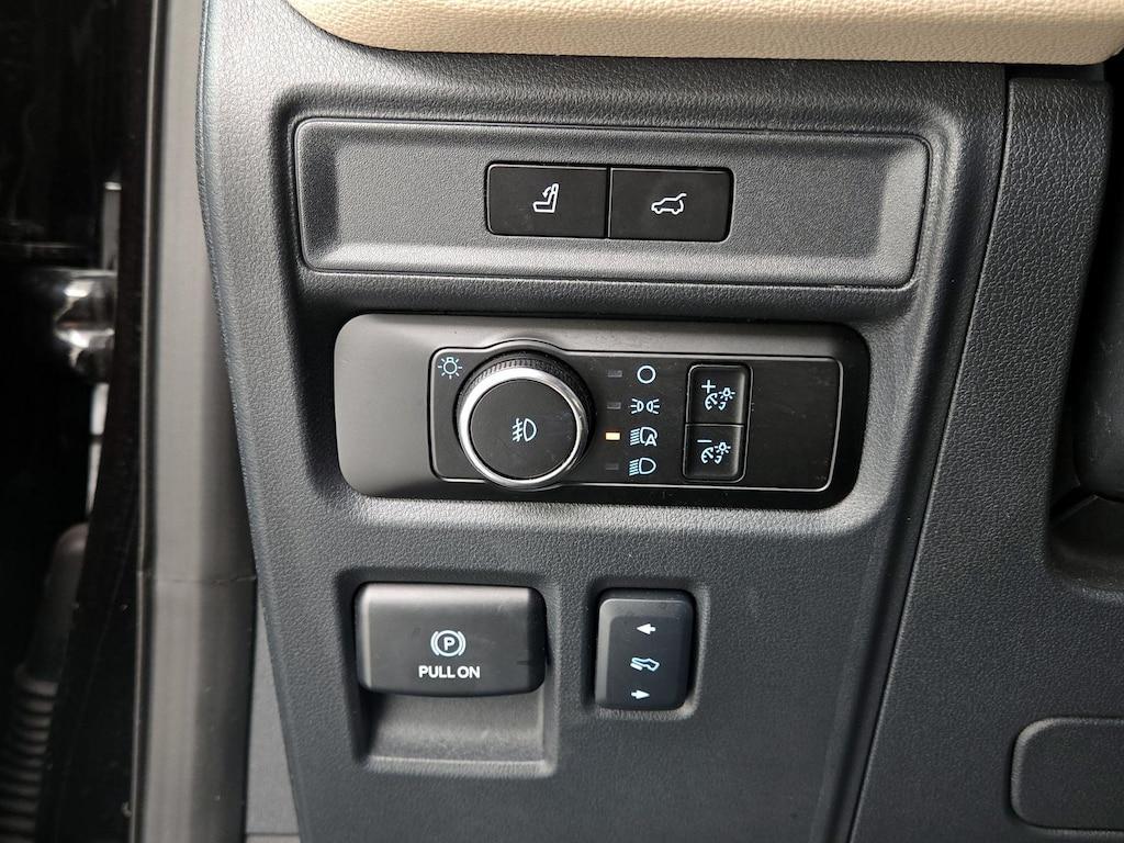 used 2024 Ford Expedition car, priced at $47,998