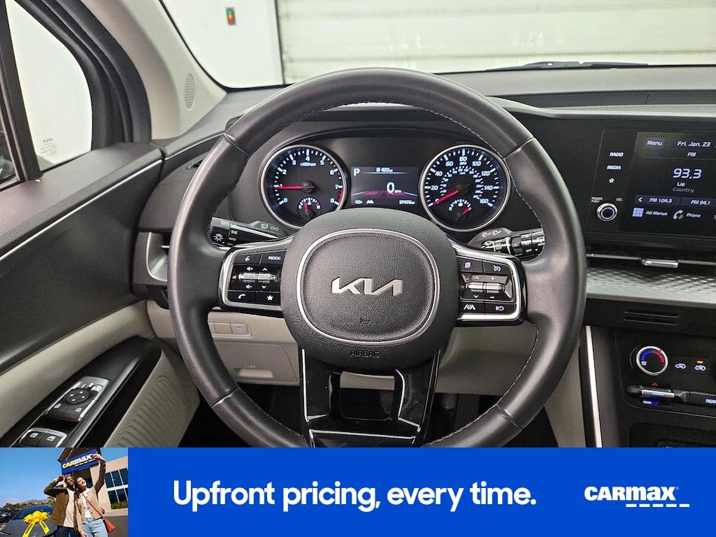 used 2024 Kia Carnival car, priced at $30,998