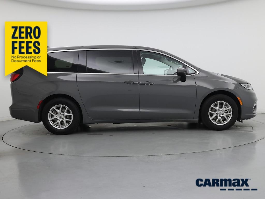used 2023 Chrysler Pacifica car, priced at $25,998
