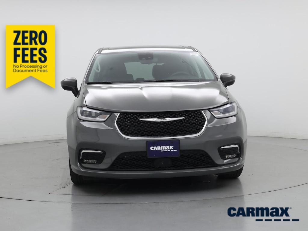 used 2023 Chrysler Pacifica car, priced at $25,998