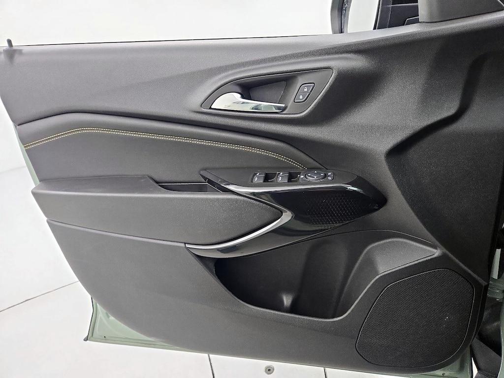 used 2025 Chevrolet Trax car, priced at $24,998