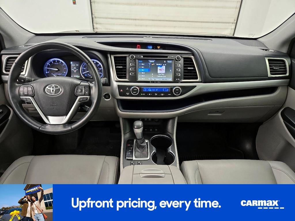 used 2019 Toyota Highlander car, priced at $26,998