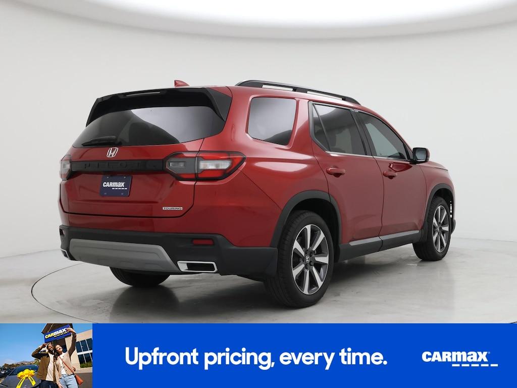 used 2025 Honda Pilot car, priced at $41,998