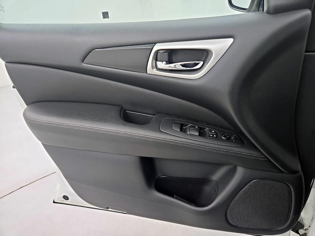 used 2020 Nissan Pathfinder car, priced at $20,998