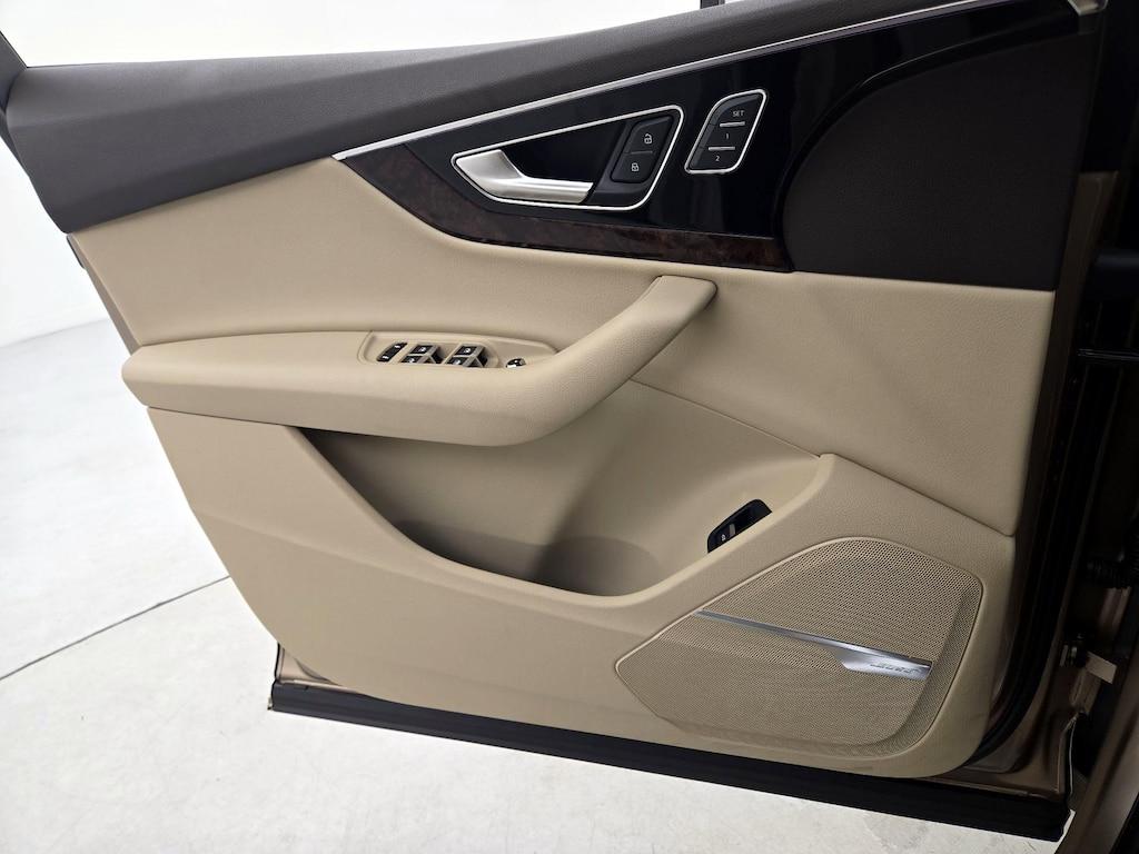 used 2018 Audi Q7 car, priced at $30,998