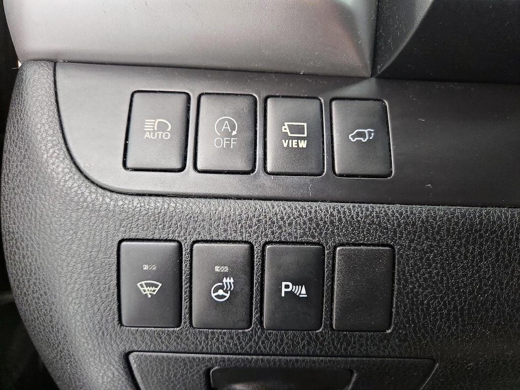 used 2018 Toyota Highlander car, priced at $22,998