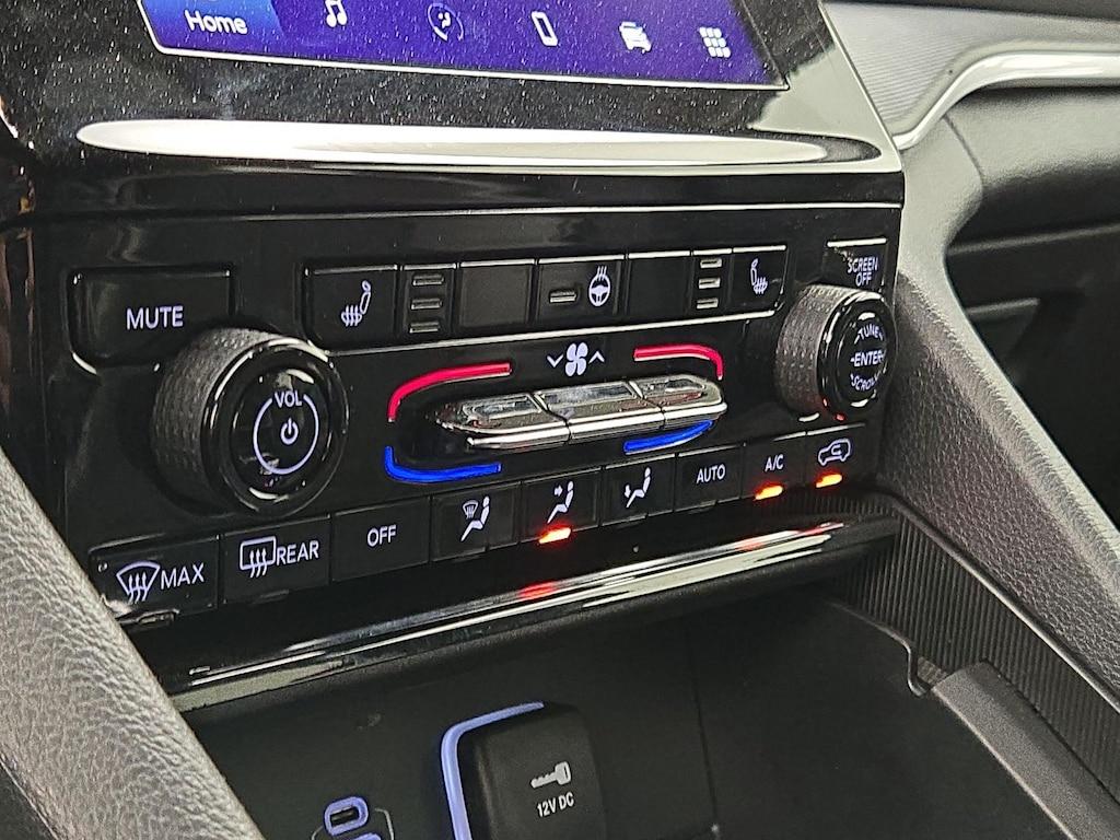 used 2024 Jeep Grand Cherokee L car, priced at $29,998