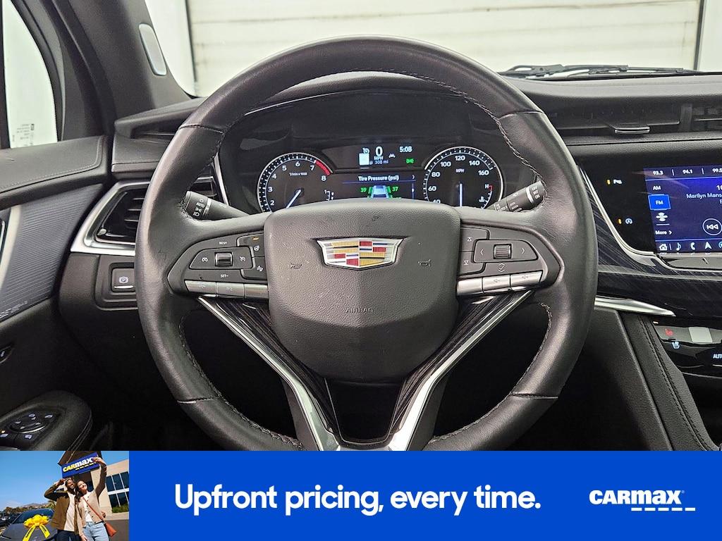 used 2025 Cadillac XT6 car, priced at $39,998