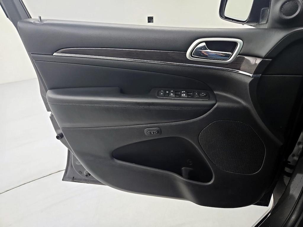 used 2016 Jeep Grand Cherokee car, priced at $17,998