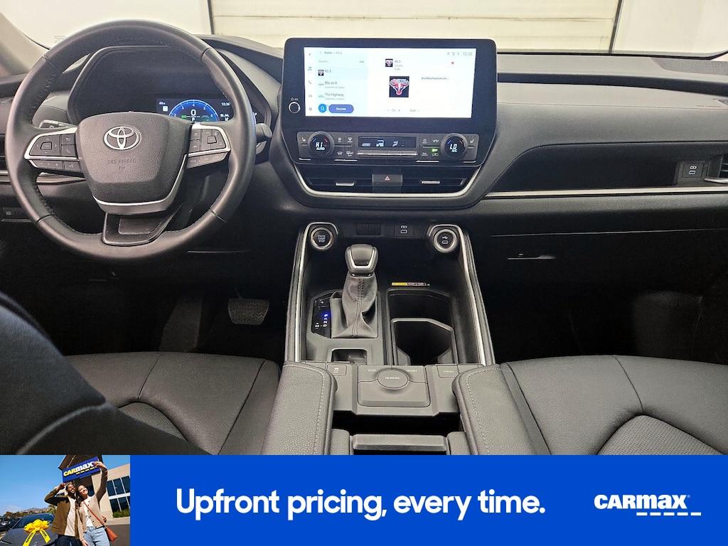 used 2025 Toyota Grand Highlander car, priced at $42,998