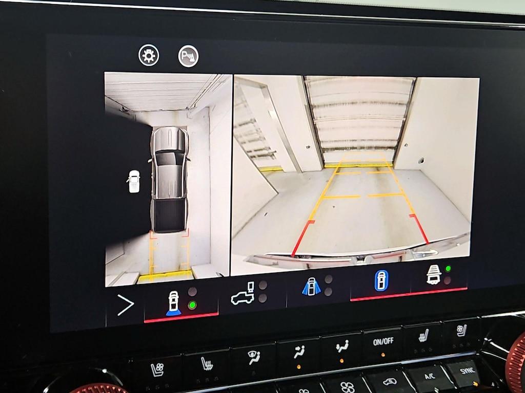 used 2024 GMC Canyon car, priced at $45,998