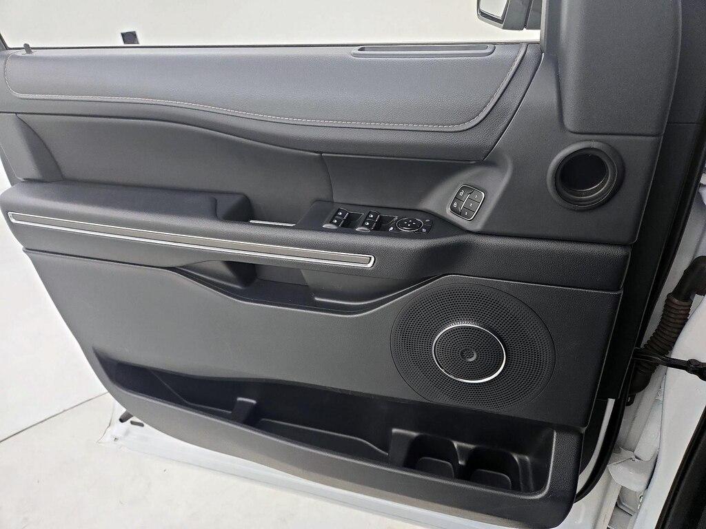 used 2024 Ford Expedition car, priced at $51,998
