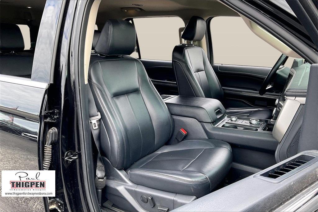 used 2024 Ford Expedition car, priced at $43,279