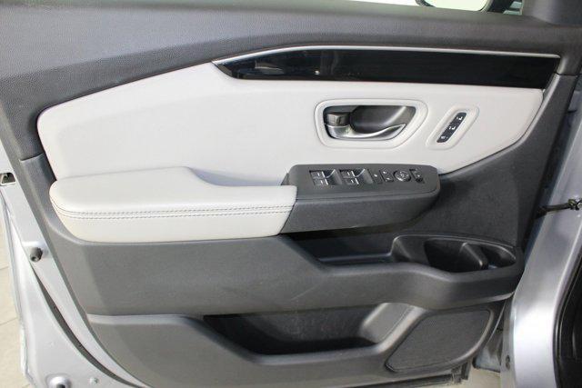 used 2023 Honda Pilot car, priced at $31,995