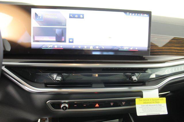 new 2026 BMW X7 car, priced at $100,555