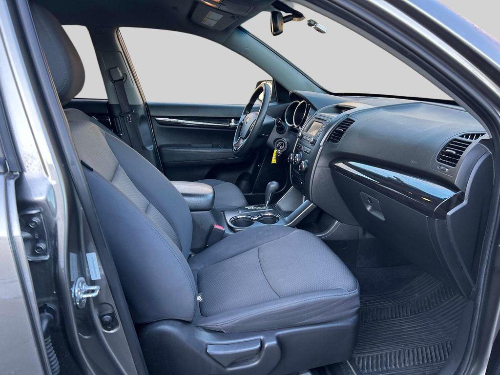 used 2013 Kia Sorento car, priced at $7,995