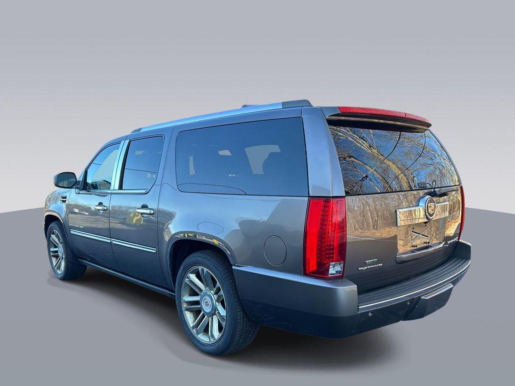 used 2012 Cadillac Escalade ESV car, priced at $17,995