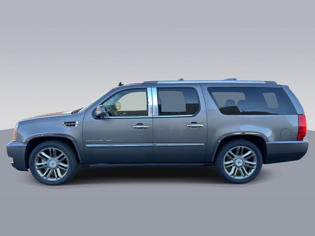 used 2012 Cadillac Escalade ESV car, priced at $17,995