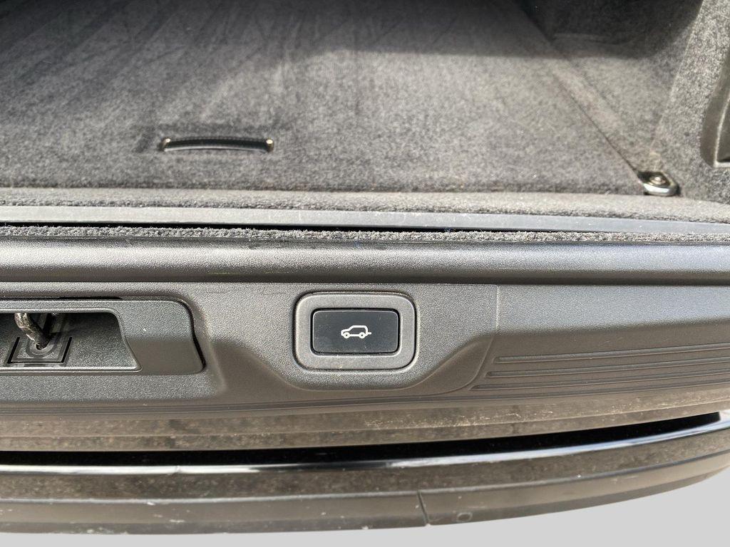 used 2014 Land Rover Range Rover car, priced at $18,895