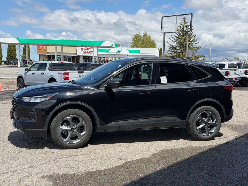 used 2025 Ford Escape car, priced at $25,999