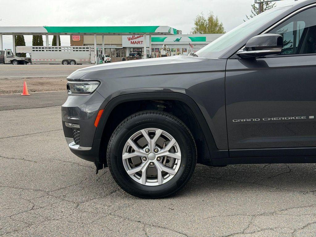 used 2021 Jeep Grand Cherokee L car, priced at $27,997