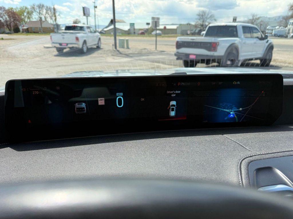 used 2025 Ford Expedition car, priced at $65,950
