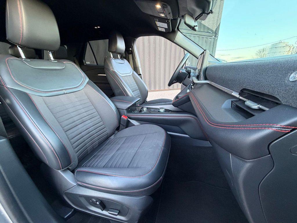 used 2025 Ford Explorer car, priced at $40,500