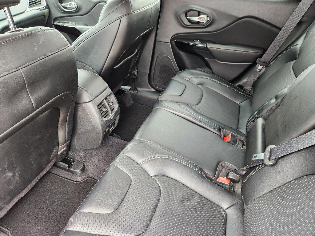 used 2023 Jeep Cherokee car, priced at $26,999