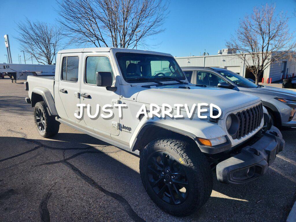 used 2025 Jeep Gladiator car, priced at $37,999