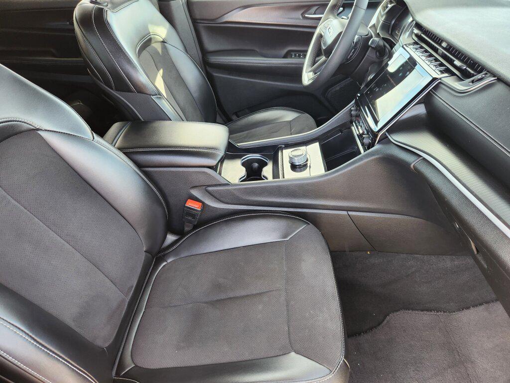 used 2024 Jeep Grand Cherokee L car, priced at $31,999