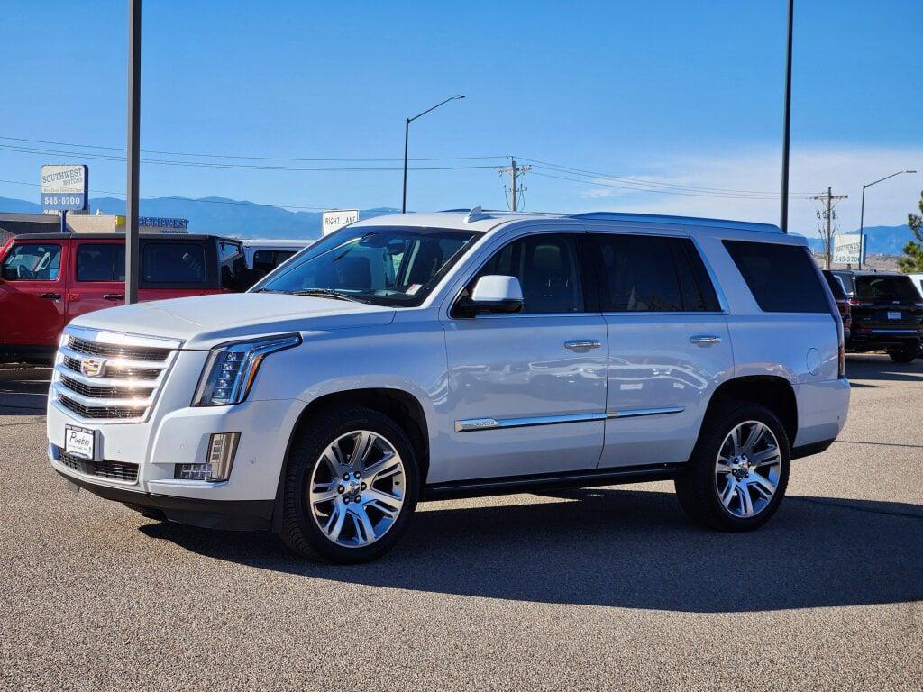 used 2020 Cadillac Escalade car, priced at $38,999