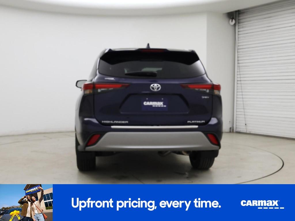 used 2025 Toyota Highlander Hybrid car, priced at $55,998
