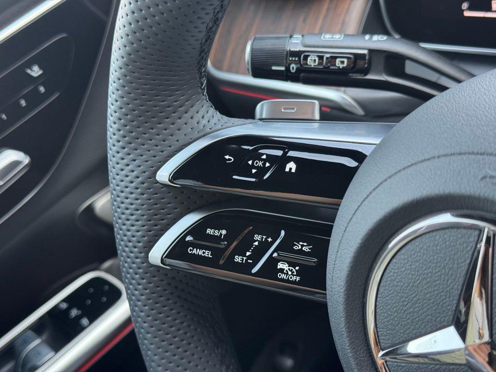 new 2026 Mercedes-Benz GLC 300 car, priced at $65,443