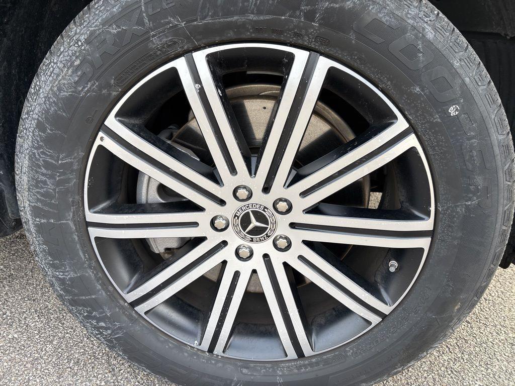 used 2025 Mercedes-Benz GLE 450 car, priced at $65,321