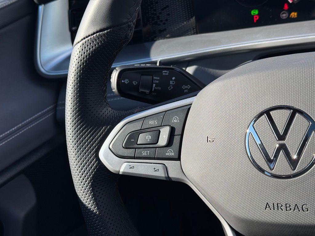 used 2025 Volkswagen Tiguan car, priced at $35,369