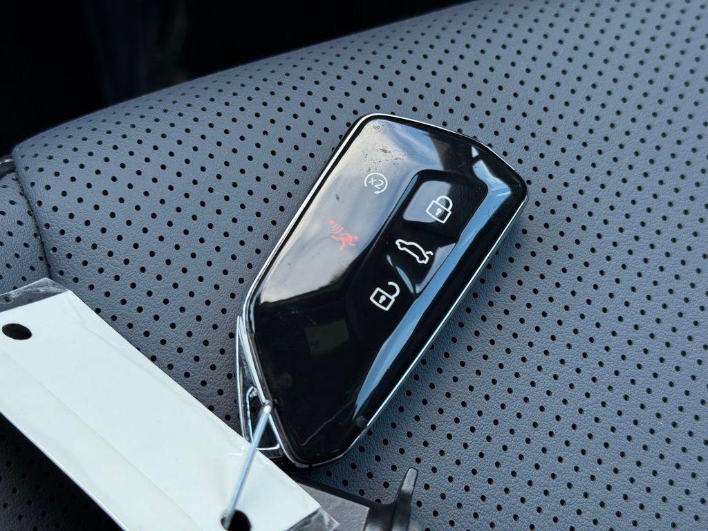 used 2025 Volkswagen Tiguan car, priced at $35,369