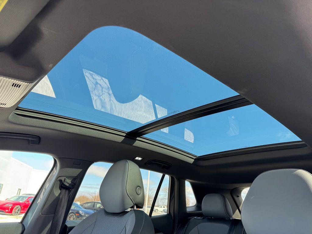 used 2025 Volkswagen Tiguan car, priced at $35,369