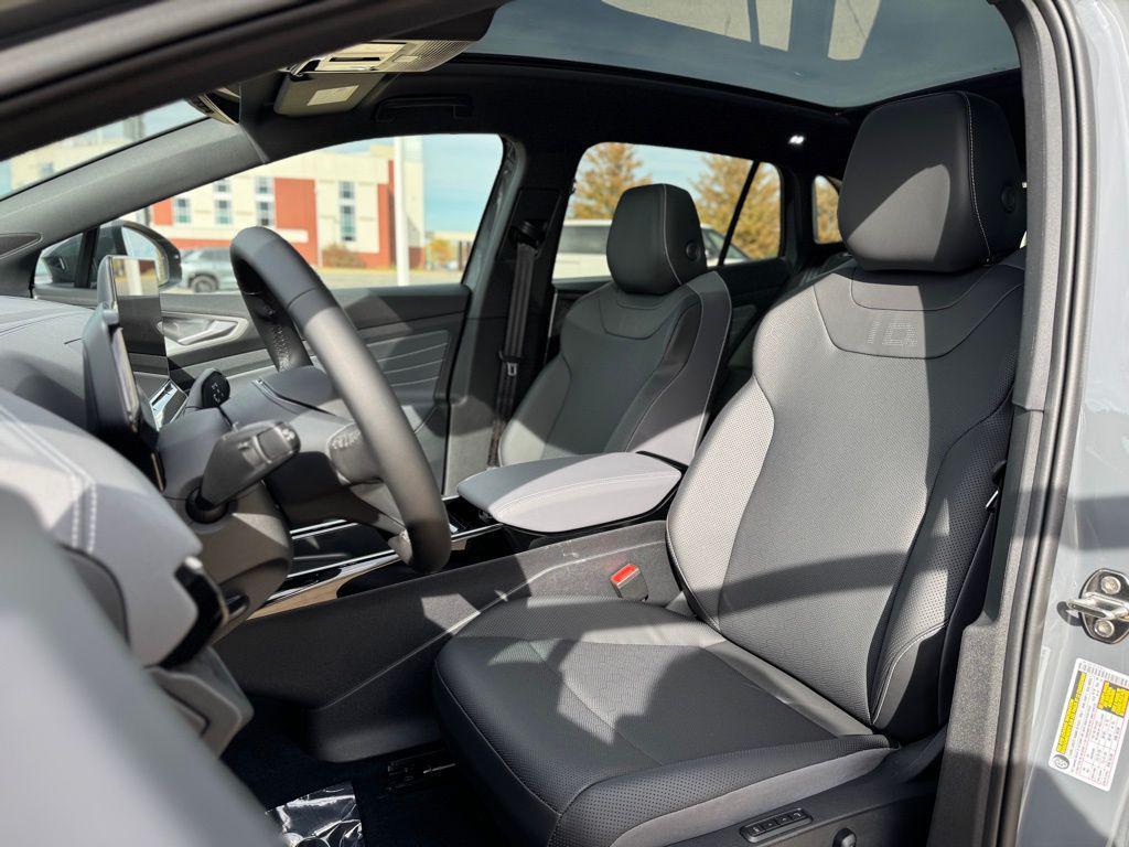 new 2025 Volkswagen ID.4 car, priced at $46,391