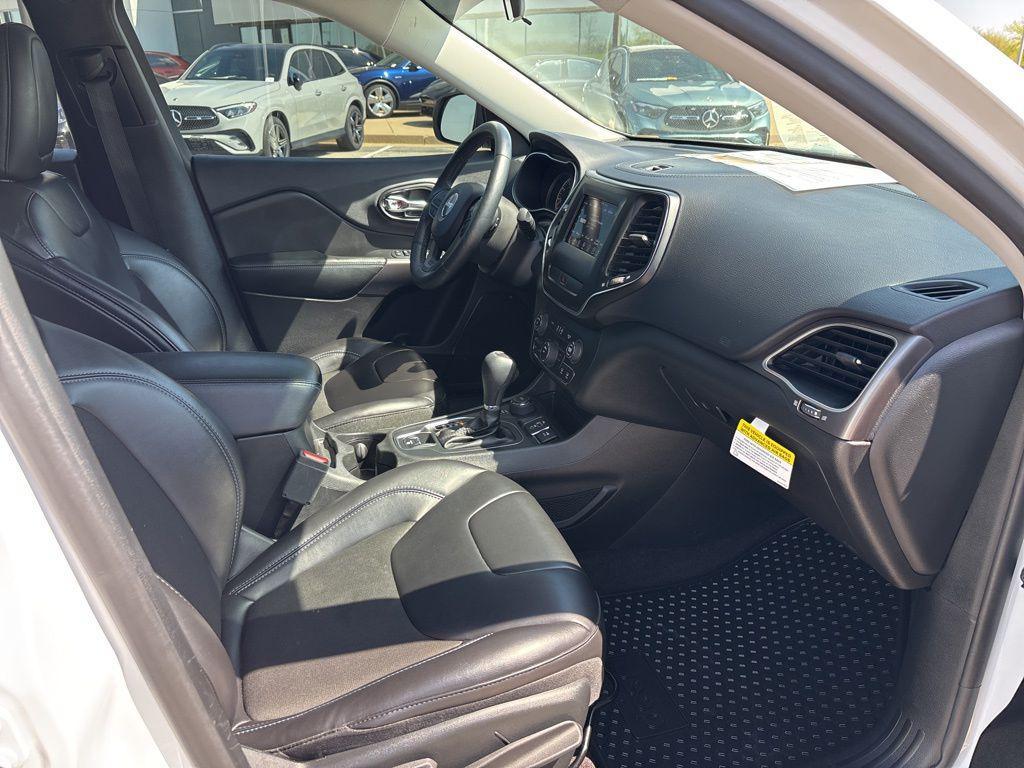 used 2019 Jeep Cherokee car, priced at $14,368