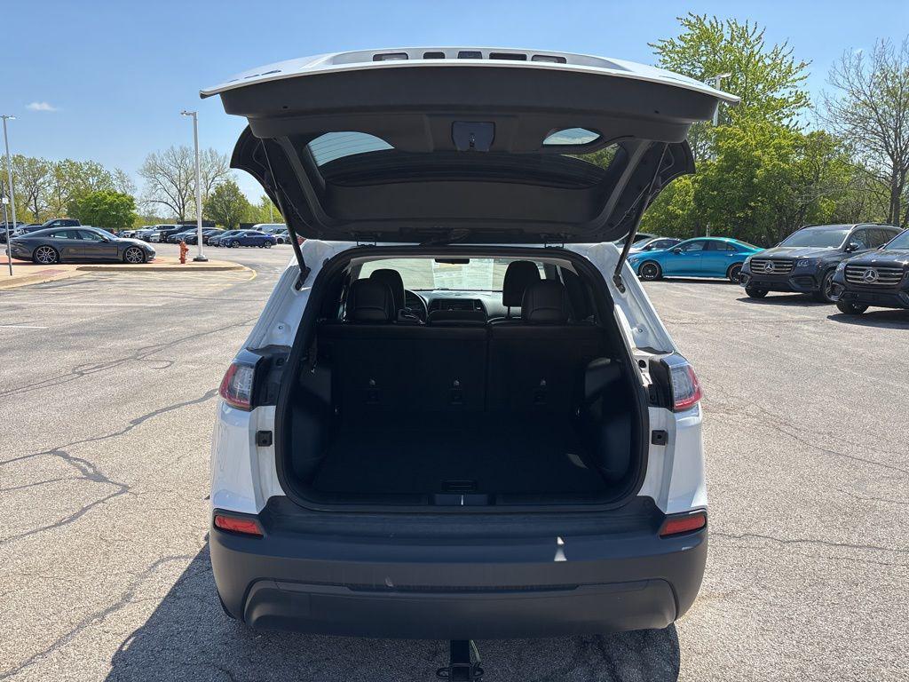 used 2019 Jeep Cherokee car, priced at $14,368