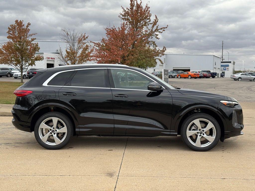 new 2025 Audi Q5 car, priced at $58,601